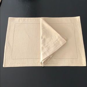 Set of 6 Placemats and 6 Napkins